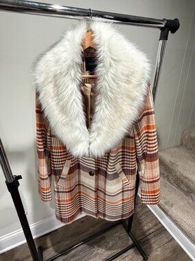 Plaid Coat w/ Faux Fur Collar Women’s Large Oversized Winter Jacket